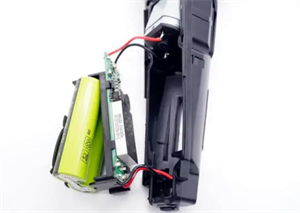 解密電動剃須刀的內(nèi)部電子元器件